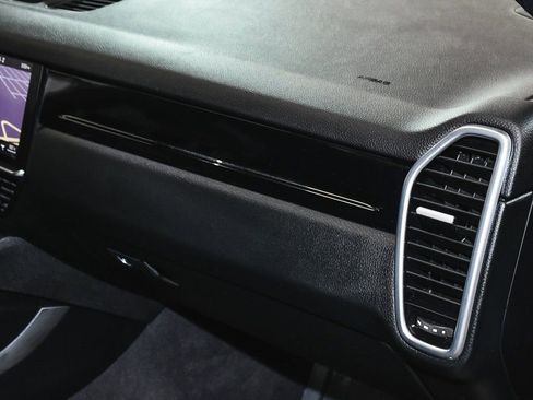 Used 2020 Porsche Cayenne E-Hybrid image 62