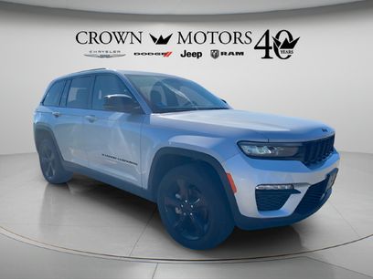 Used 2023 Jeep Grand Cherokee Limited w/ Black Appearance Package