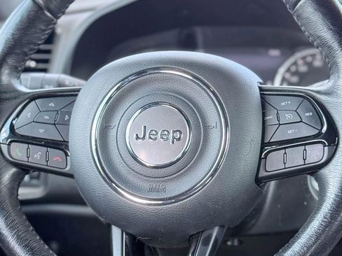 Used 2022 Jeep Renegade Altitude w/ Convenience Group image 18