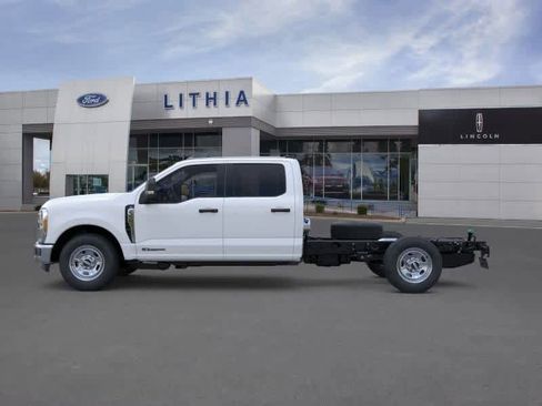 New 2026 Ford F350 XL w/ XL Chrome Package image 3