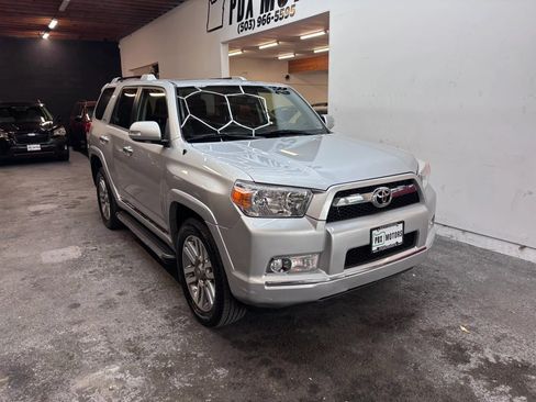 Used 2012 Toyota 4Runner Limited AWD/4WD image 2