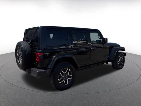 Used 2025 Jeep Wrangler Unlimited Sahara AWD/4WD image 14