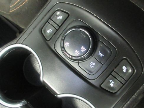 Used 2020 GMC Terrain SLE w/ Driver Convenience Package image 20