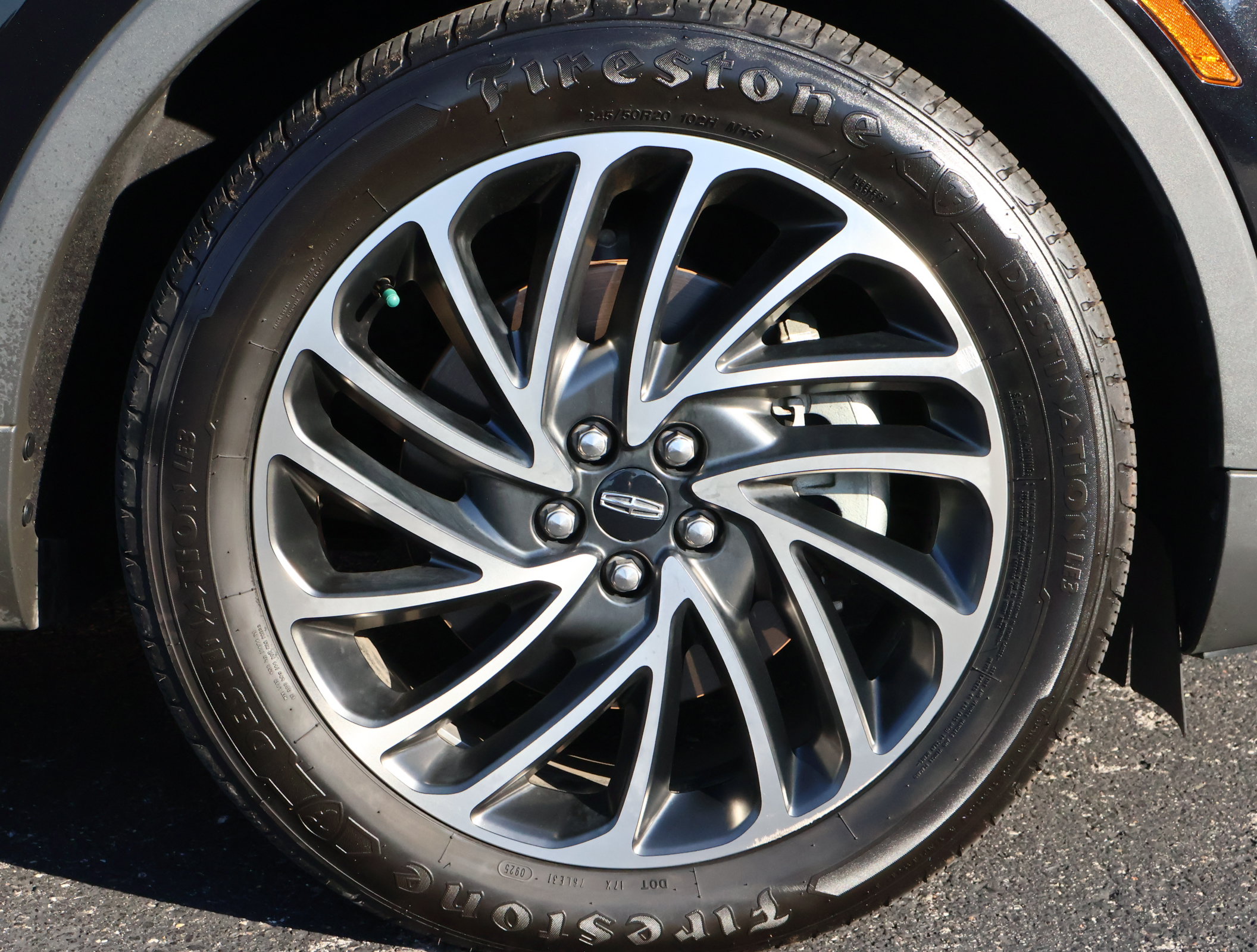 Used 2020 Lincoln Nautilus Reserve w/ Equipment Group 201A FWD image 29