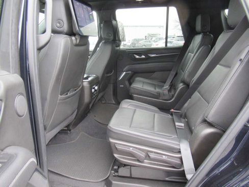 Used 2021 GMC Yukon Denali w/ Denali Premium Package AWD/4WD image 18