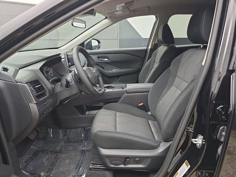 Used 2025 Nissan Rogue SV FWD image 23