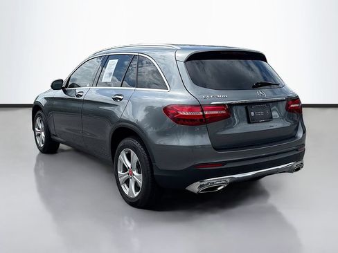 Used 2018 Mercedes-Benz GLC 300 4MATIC w/ Premium Package image 5