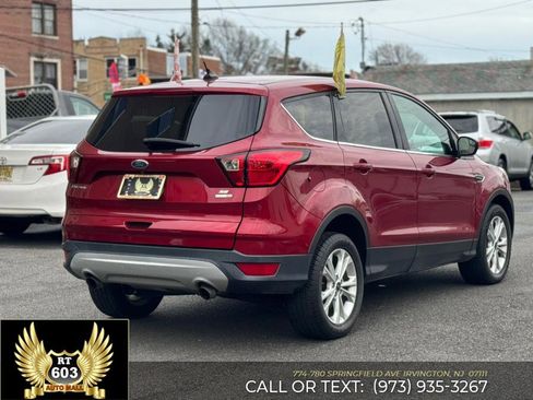 Used 2019 Ford Escape SE image 7