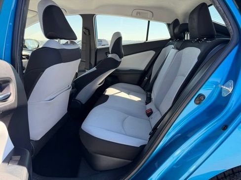 Used 2020 Toyota Prius LE AWD/4WD image 11