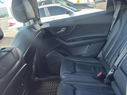 Used 2019 Audi Q7 3.0T Premium Plus AWD/4WD image 5