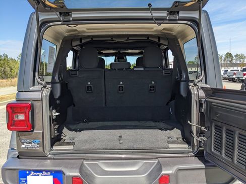 Certified 2025 Jeep Wrangler Unlimited Rubicon 4xe w/ Convenience Group image 45