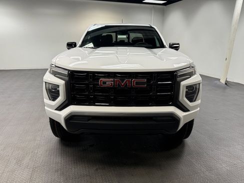 New 2026 GMC Canyon Elevation image 9