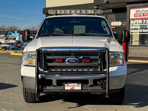 Used 2005 Ford Excursion XLT image 9
