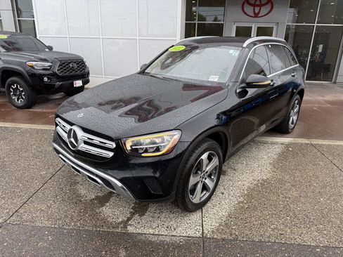 Used 2022 Mercedes-Benz GLC 300 4MATIC image 2