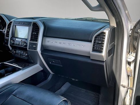 Used 2019 Ford F350 Lariat w/ Lariat Ultimate Package image 27