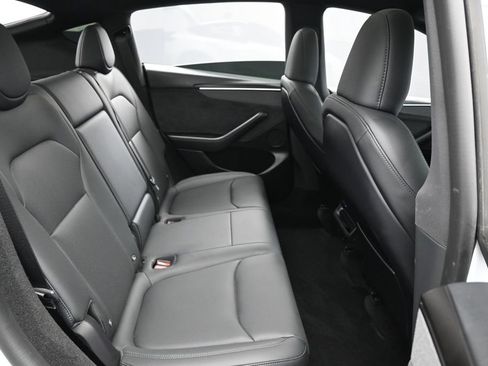 Used 2026 Tesla Model Y Long Range AWD/4WD image 28