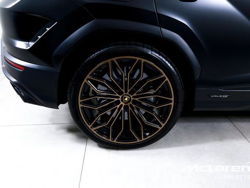 Used 2025 Lamborghini Urus S AWD/4WD image 39