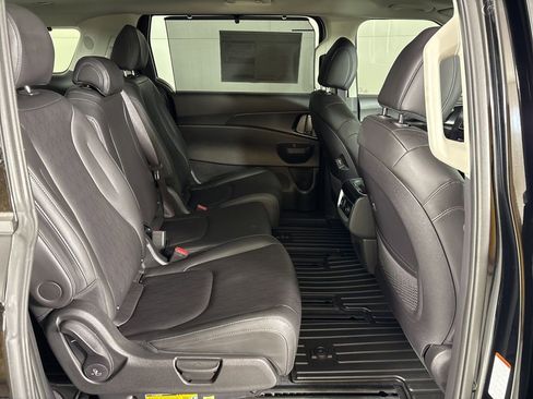New 2026 Kia Carnival SX FWD image 19