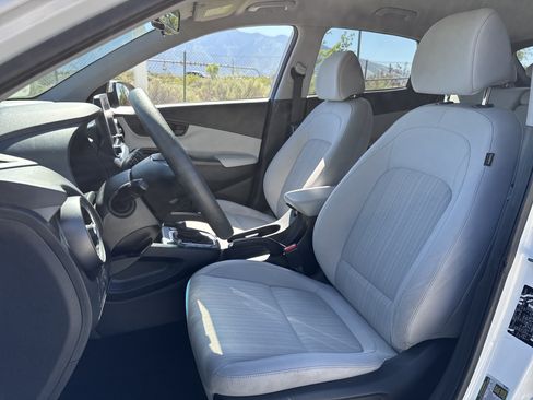 Used 2023 Hyundai Kona SEL w/ Cargo Package AWD/4WD image 18