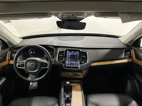 Used 2023 Volvo XC90 T8 Plus w/ Protection Package Premier AWD/4WD image 14