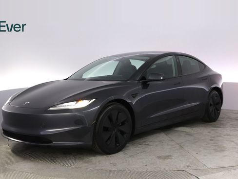 Used 2024 Tesla Model 3 Standard Range RWD image 2