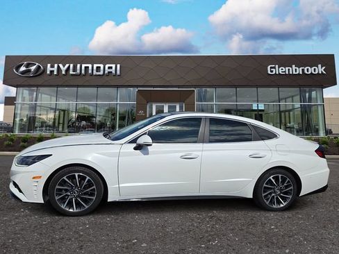Used 2022 Hyundai Sonata Limited w/ Preferred Accessory Package FWD image 1