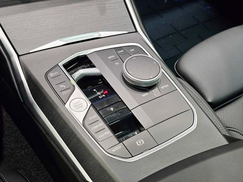 Used 2025 BMW 330i xDrive Sedan w/ Convenience Package image 16