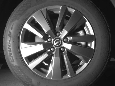 Used 2025 Nissan Pathfinder SV image 13