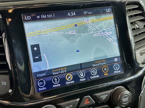 Used 2019 Jeep Grand Cherokee Limited image 22