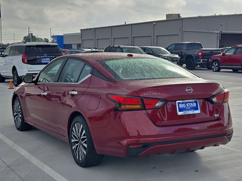 Used 2025 Nissan Altima 2.5 SV FWD image 6