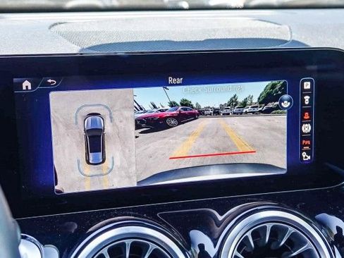 Used 2024 Mercedes-Benz EQB 300 4MATIC image 23