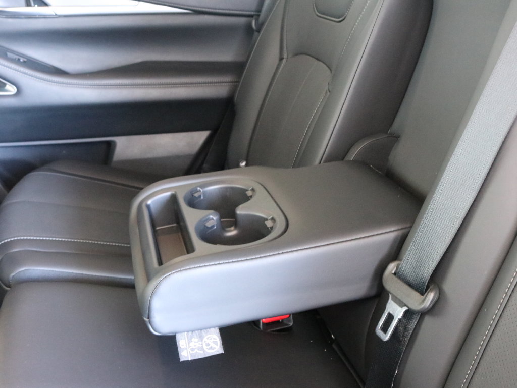 Certified 2026 INFINITI QX60 Luxe w/ Cargo Package AWD/4WD image 34
