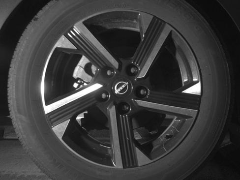 Used 2025 Nissan Sentra SV FWD image 18