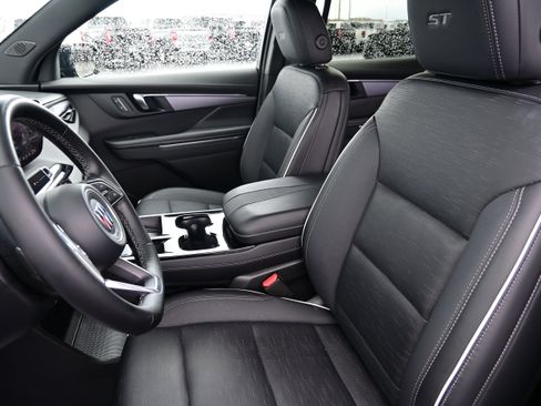 Used 2025 Buick Enclave Sport Touring image 26