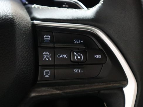 Used 2024 Jeep Grand Cherokee L Limited w/ Luxury Tech Group II image 29