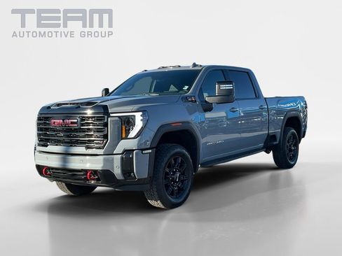 Used 2025 GMC Sierra 2500 AT4 w/ AT4 Premium Plus Package image 3