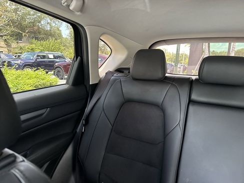 Used 2018 MAZDA CX-5 Touring w/ Preferred Equipment Package FWD image 17