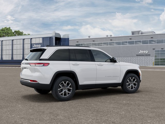 New 2027 Jeep Grand Cherokee Laredo RWD image 4