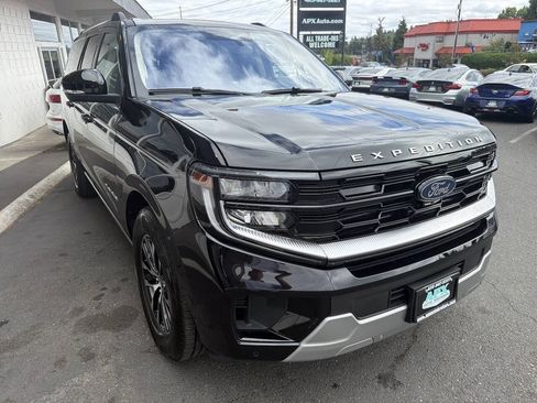 Used 2025 Ford Expedition Max Platinum AWD/4WD image 15