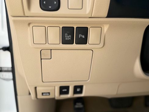 Used 2015 Lexus ES 350 w/ Premium Package FWD image 25