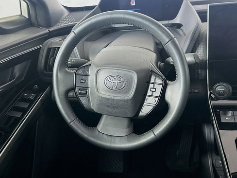 Used 2024 Toyota bZ4X XLE w/ Weather Package image 18