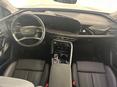 Used 2025 Audi Q5 Premium Plus w/ Premium Plus image 14