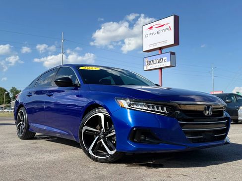 Used 2022 Honda Accord Sport image 2