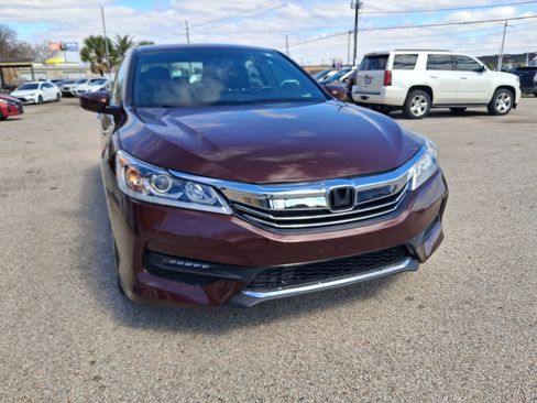 Used 2017 Honda Accord Sport image 4