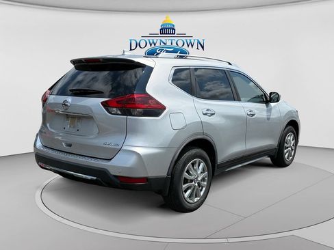 Used 2020 Nissan Rogue SV AWD/4WD image 3