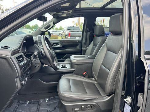 Used 2024 Chevrolet Tahoe Z71 w/ Luxury Package AWD/4WD image 13