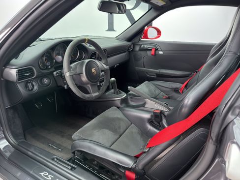 Used 2011 Porsche 911 GT3 RS RWD image 2