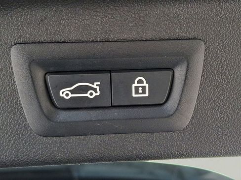 Used 2021 BMW X7 xDrive40i w/ Premium Package image 30