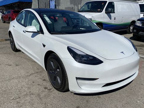 Used 2022 Tesla Model 3 Standard Range image 7