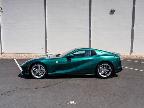 Used 2022 Ferrari 812 GTS RWD image 6